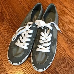 Vans tennis shoes